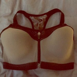 Wacoal 30DDD sport bra front close